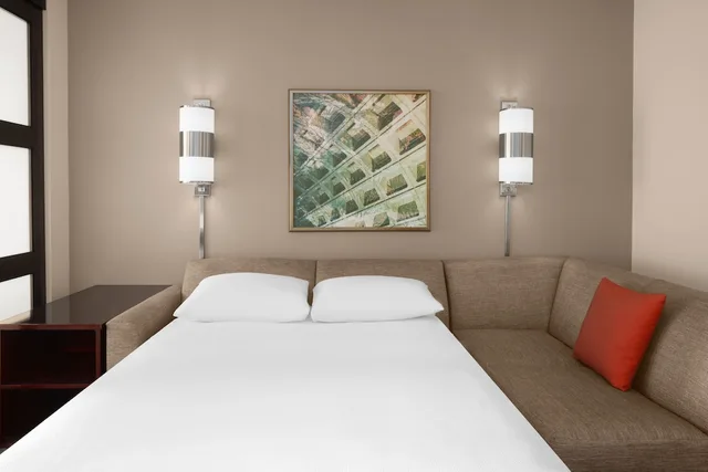 غرفة بسرير كينج في طابق مرتفع، Hyatt Place Herndon/Dulles Airport-East 2/4