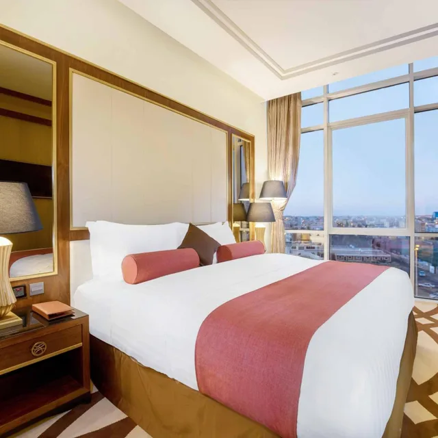 Amber Room, Bayat Hotel 3/7