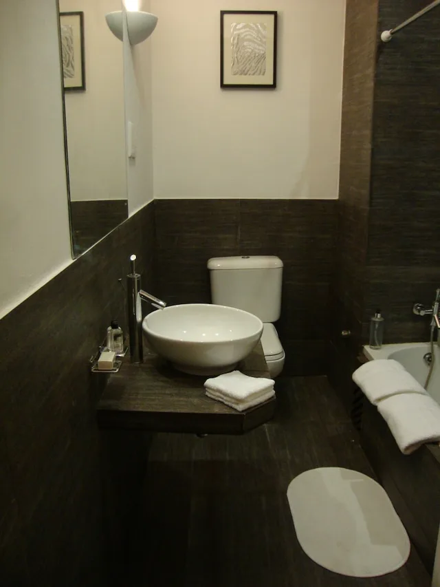 جناح جونيور بسرير كينج، The Aknac Hotel 2/2