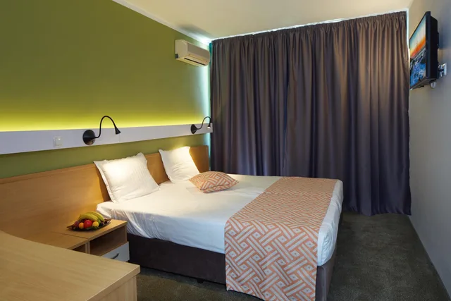 غرفة قياسية بشرفة، Aktinia Hotel 1/1