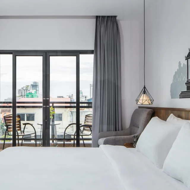 غرفة ديلوكس بسرير مزدوج، Phnom Penh 51 Hotel & Residences 8/10