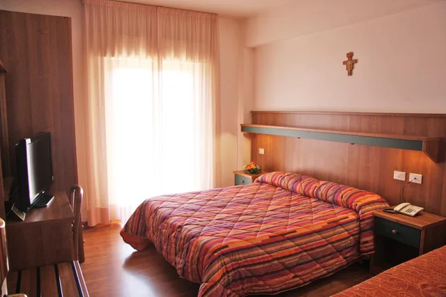 Standard, Double or Twin Bed, Hotel Los Angeles 1/1