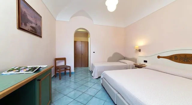 غرفة قياسية رباعية، Hotel Villa Melodie - Adults Only 3/8