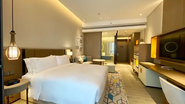 غرفة قياسية بسرير كينج، Holiday Inn Resort Maoshan Hot-Spring 4/8