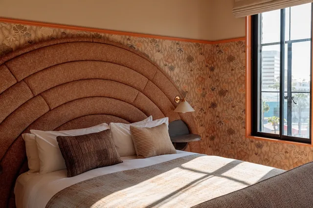 Landmark, Deluxe, Queen Bed، Santa Monica Proper Hotel 2/3