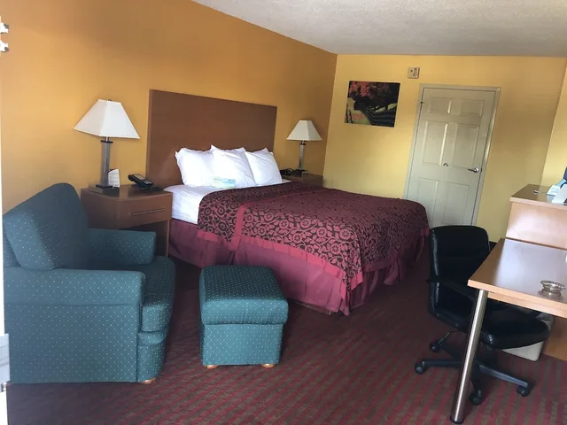 غرفة بسرير كينج للمدخنين لذوي الإعاقة، Days Inn By Wyndham Franklin Ex Days Inn Franklin Ky 3/4