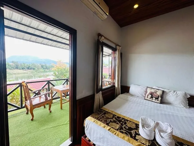 غرفة قياسية بسرير مزدوج بإطلالة على النهر، Villa Kingkham Riverside 1/3