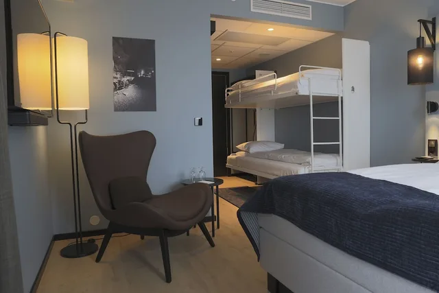 Family, Twin Beds, Home Hotel 1624 3/6