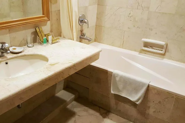 غرفة ديلوكس تنفيذية بسرير مزدوج، TUNJUNGAN HOTEL 7/8
