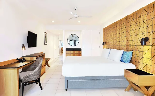 Superior, King Bed, Lagoon View، Radisson Blu Resort Fiji Denarau Island 3/5