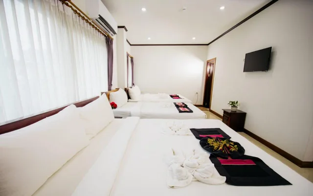 غرفة عائلية بسريرين كينج، Sisombat Plaza Hotel 1/1