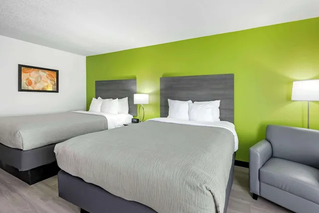 غرفة بسريرين كوين، Quality Inn Clarksville 6/9