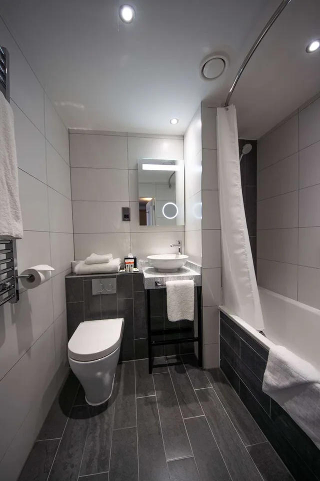 غرفة قياسية بسريرين منفصلين، Best Western Abbots Barton Hotel 3/3