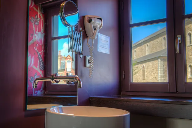 غرفة رومانسية بسرير كينج، Restaurant Hotel Didier Méril 10/10