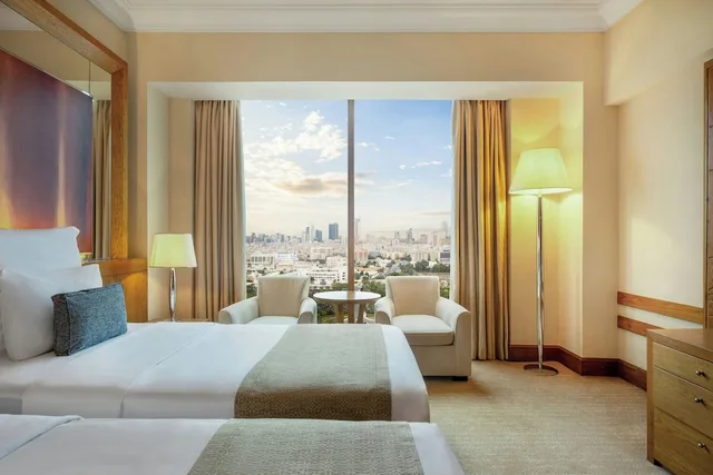 غرفة سوبيريور بسريرين منفصلين، Gulf Executive Residence (within Gulf Hotel premises) 1/4