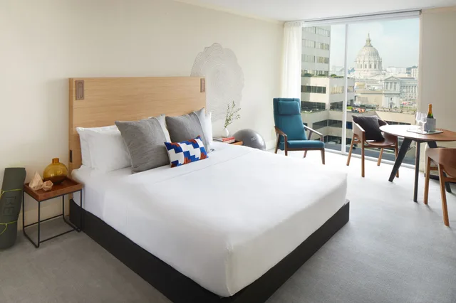 غرفة بسرير مزدوج لذوي الإعاقة، BEI San Francisco Trademark Collection by Wyndham 2/8