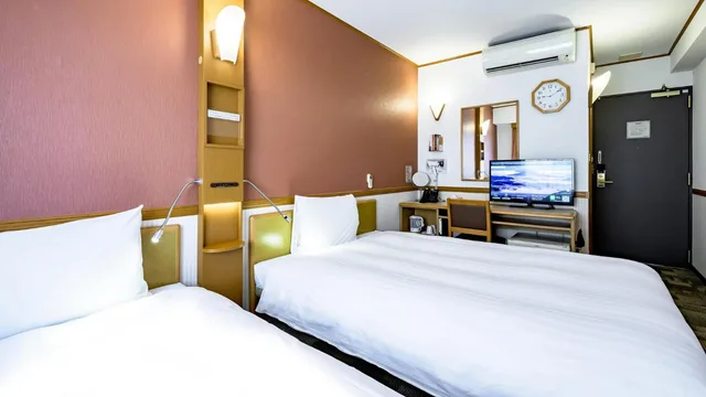 غرفة عائلية بسريرين منفصلين للمدخنين، Toyoko Inn Takasakieki Nishiguchi No 2 3/10