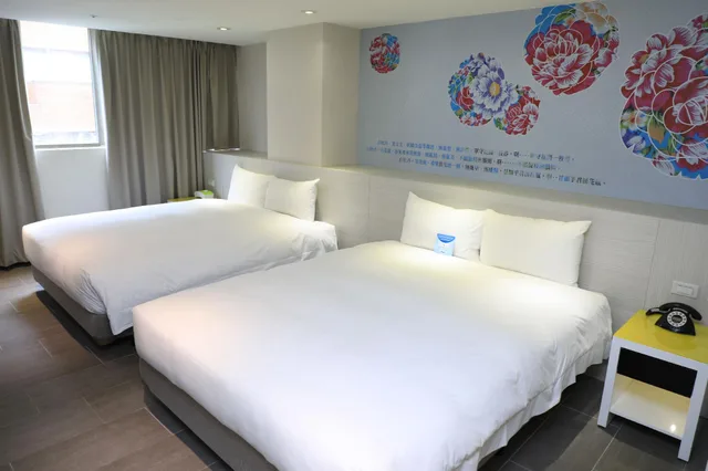 غرفة قياسية رباعية، Wholesome Hotel 2/2