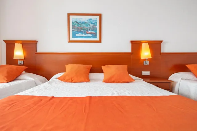 غرفة رباعية بإطلالة على البحر، Risech Hotel 2/10