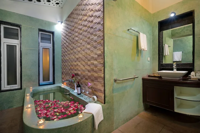 فيلا ملكية بسرير كينج وسرير كوين بغرفتي نوم مع أريكة بمسبح خاص، De Sarann Villa 8/10