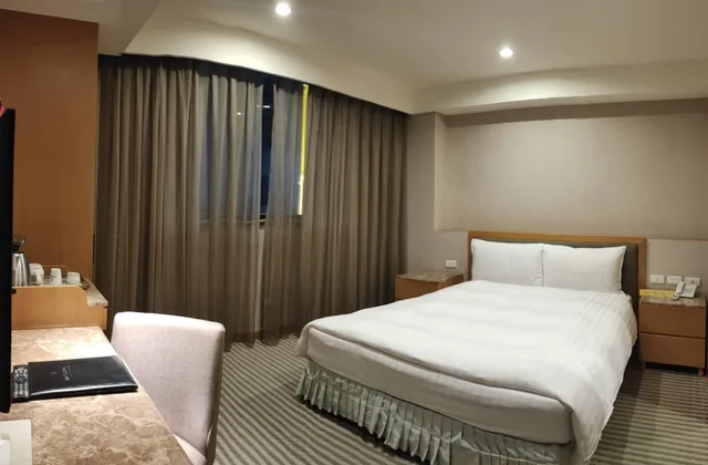 غرفة قياسية بسرير مزدوج، Apollo Hotel 2/2