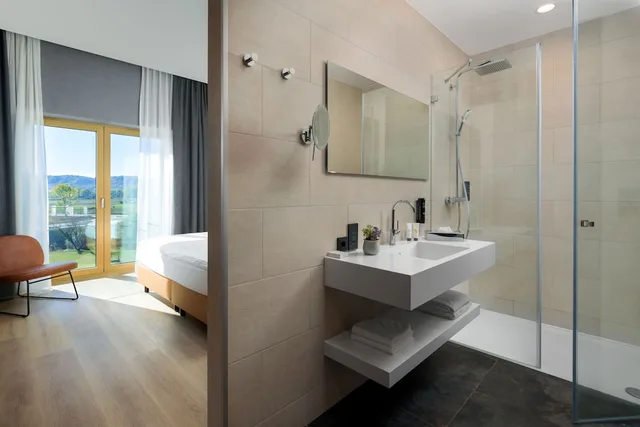 غرفة ديلوكس بسرير كينج، MK Hotel Tirana 8/10