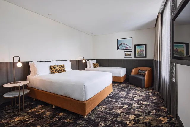 Room, 1 Queen and 1 Single Bed, Accessible, Rydges Fortitude Valley 1/2