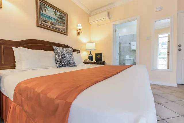 غرفة سوبيريور بسرير كينج، Bay Gardens Hotel 1/9