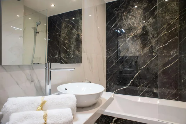 شقة بشرفة، Brit Hotel Paris Orly 6/10