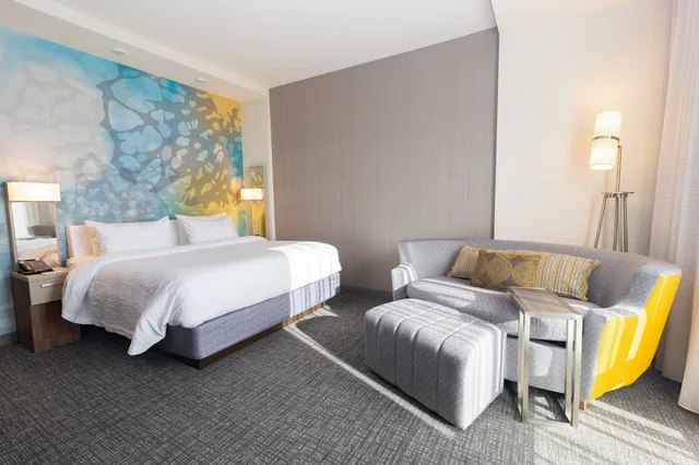 غرفة بسرير كينج مع أريكة، Courtyard by Marriott Cartersville 1/16