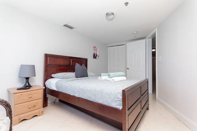 Presidential, Loft, 1 Double and 3 Queen Beds، Girasole Apartments 3/7