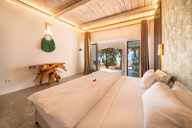 غرفة سوبيريور بسرير مزدوج بإطلالة على البحر، Coral Rock Hotel 1/10