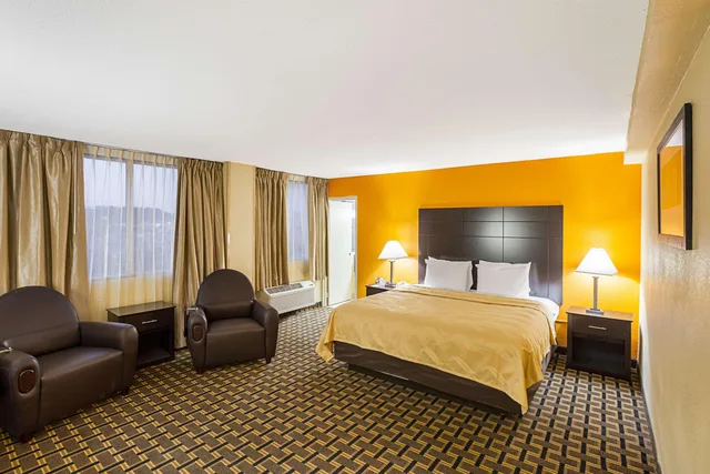 جناح بسرير كينج، Quality Inn & Suites Cincinnati Downtown Area 1/6