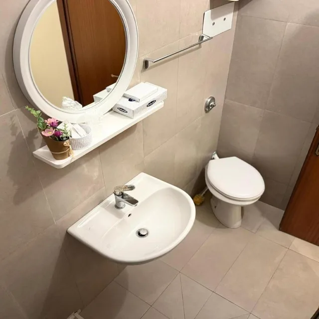 Quadruple room, Hotel Bologna 3/5