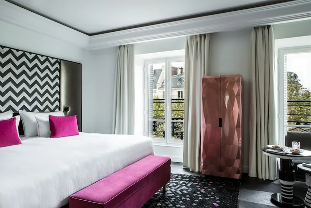 غرفة ديلوكس بسرير كوين، Fauchon L'Hotel Paris 2/10