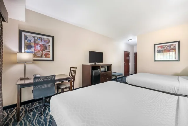 Standard, 2 Queen Beds, Accessible, Best Western Plus Eastgate Inn & Suites 6/9