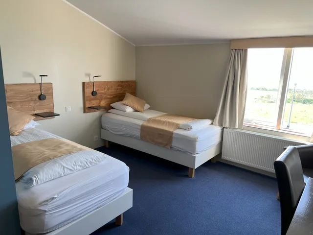 غرفة قياسية بسرير كوين بحمام خاص، Hotel Natur - Leifshus 1/6