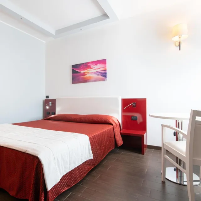 Room, Double Bed, Hotel Mediterraneo 1/10