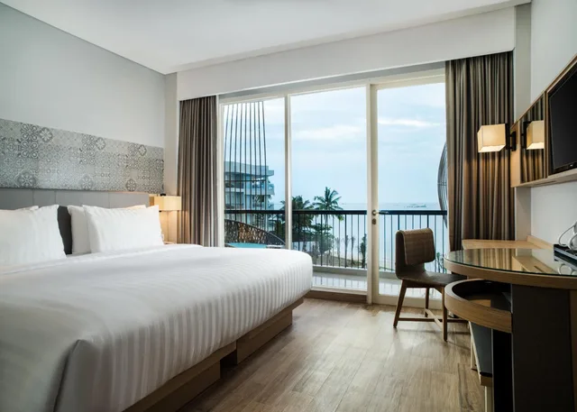 Deluxe Hollywood، Santika Premiere Beach Resort Belitung 2/4