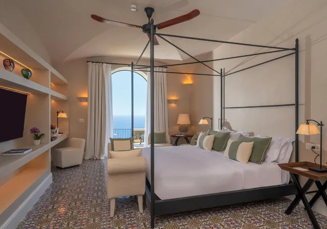 جناح سيغنتشر بمسبح خاص، Furore Grand Hotel 2/7