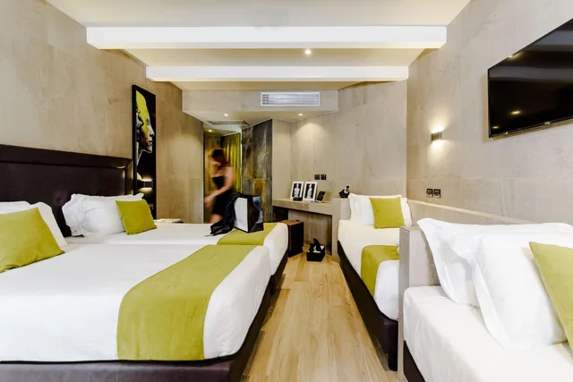 غرفة رباعية، Just Hotel Milano 1/4