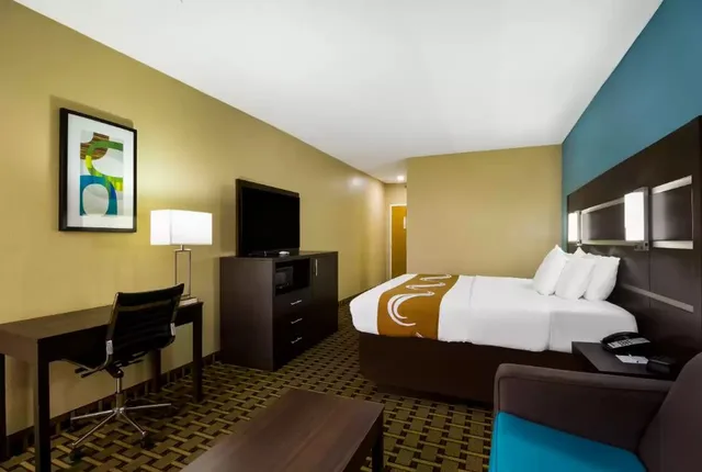 غرفة بسرير كينج لذوي الإعاقة، Quality Inn Houston East I-10 3/4