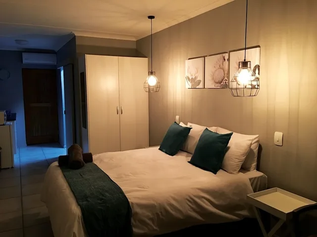 21 Klein Karoo Street، Oudtshoorn 12/35