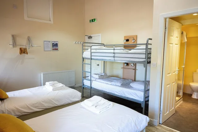 غرفة سوبيريور بسريرين منفصلين وأسرّة بطابقين، Callander Hostel 3/7