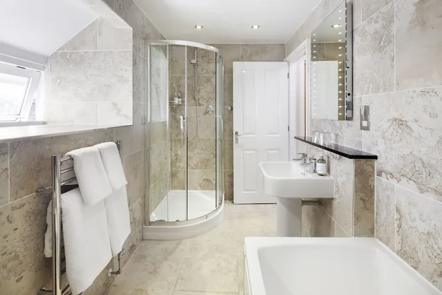 غرفة ديلوكس بسرير مزدوج بشرفة، Hawksmoor Guest House 2/2