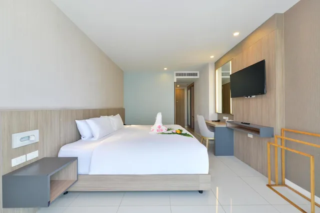غرفة ديلوكس بسرير مزدوج بشرفة، Grace Patong Hotel 4/10