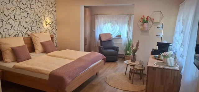 غرفة ديلوكس بسرير مزدوج، Hotel Restaurant Alt Wehlheiden 1/8