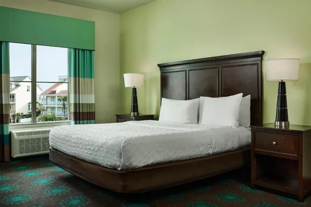 جناح استوديو بسرير كينج مع أريكة بحوض استحمام لذوي الإعاقة، Hampton Inn & Suites Destin 1/5