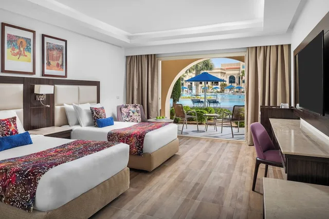 غرفة ديلوكس بسريرين منفصلين بإطلالة على المسبح، Pickalbatros White Beach Resort - Hurghada 2/4