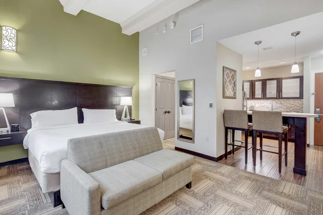 استوديو بسرير كينج لذوي الإعاقة، Staybridge Suites BALTIMORE INNER HARBOR 2/2